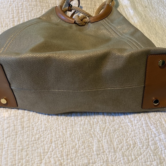 Looks like brand new condition Michael Kors sparkles with rope handles - Picture 4 of 4